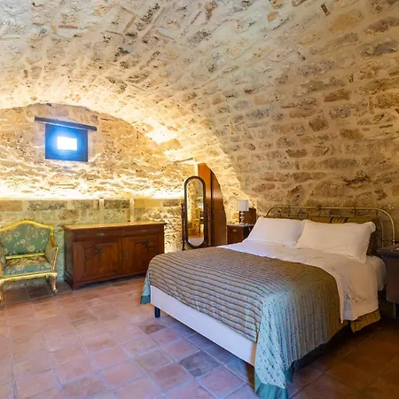 Aparthotel Cannamele Carini
